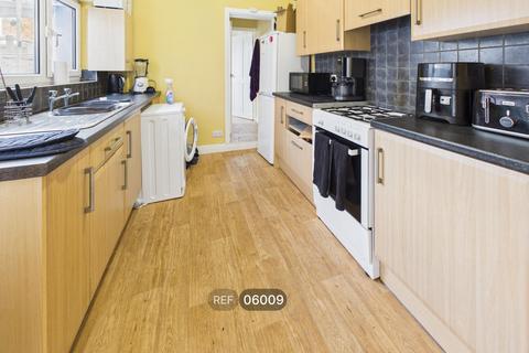 3 bedroom terraced house to rent, Hilda Street, Selby, YO8 4AP