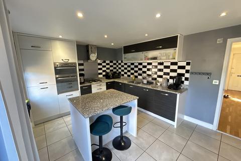4 bedroom house to rent, Bala Lake Crescent, Milton Keynes, MK10