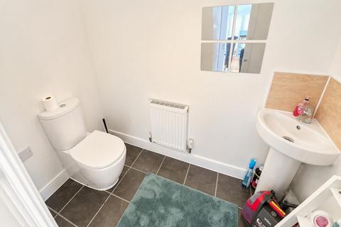 4 bedroom house to rent, Bala Lake Crescent, Milton Keynes, MK10