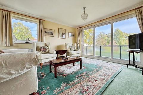 2 bedroom apartment for sale, Queens Road, Cheltenham, Gloucestershire