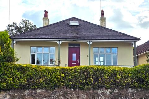 2 bedroom detached bungalow to rent, Kent Avenue, Ross-on-Wye