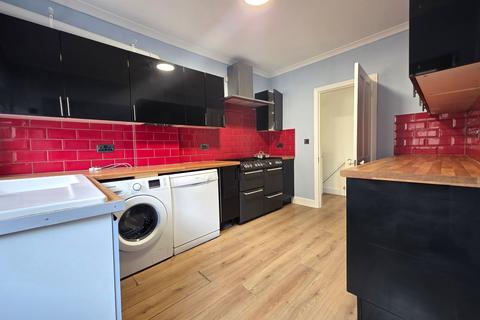 2 bedroom detached bungalow to rent, Kent Avenue, Ross-on-Wye