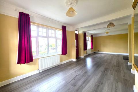 2 bedroom detached bungalow to rent, Kent Avenue, Ross-on-Wye