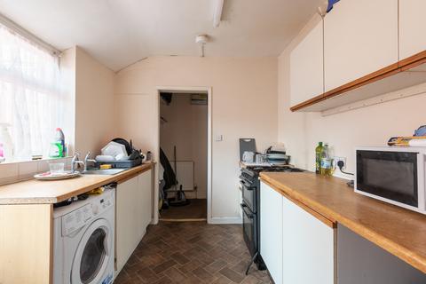 2 bedroom flat for sale, Grovehill Road, Beverley HU17