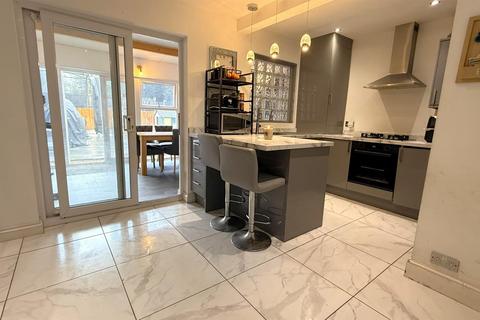 3 bedroom semi-detached house for sale, Parsons Hill, Birmingham B30