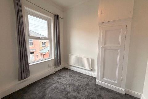 2 bedroom terraced house to rent, St. Andrews Road, Preston PR1