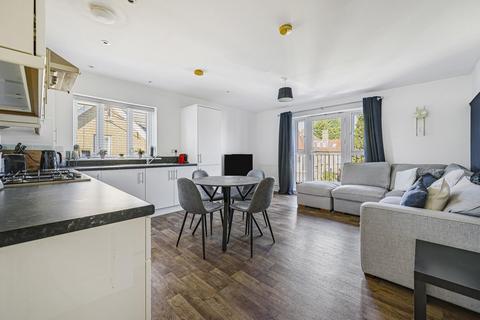 2 bedroom apartment for sale, Martin Drive, Stone, Dartford