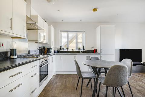 2 bedroom apartment for sale, Martin Drive, Stone, Dartford