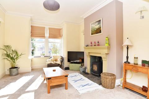 3 bedroom terraced house to rent, Stonefall Avenue, Harrogate, HG2