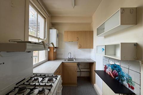 2 bedroom terraced house for sale, 68 Charteris Road, Kilburn, London, NW6 7EX
