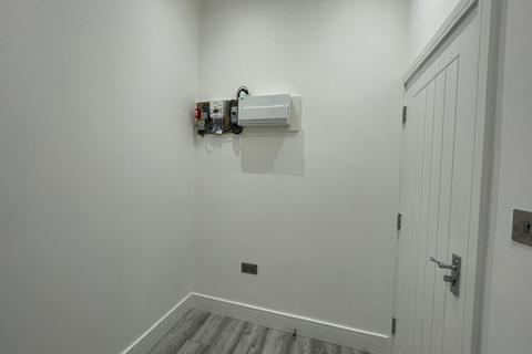 2 bedroom flat to rent, Southall UB1