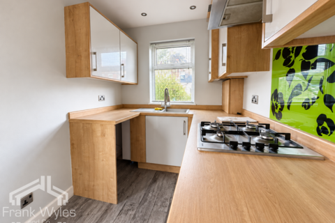 3 bedroom end of terrace house for sale, South Street, Lytham St. Annes, Lancashire