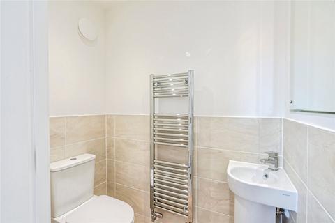 4 bedroom detached house to rent, Tern Crescent, Bosham, Chichester, PO18
