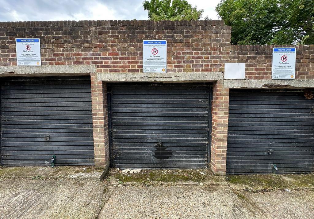 Garage 11 Hilltop Court, 345 Grange... Garage for sale - £5,000