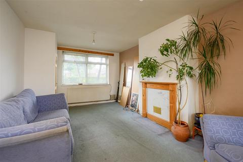 3 bedroom terraced house for sale, Fourth Avenue, Tang Hall, York YO31 0UJ