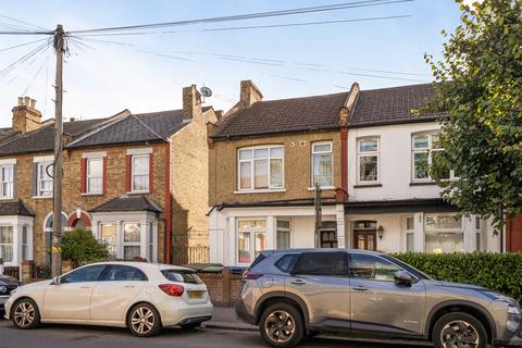 1 bedroom flat for sale, Leighton Road, Enfield