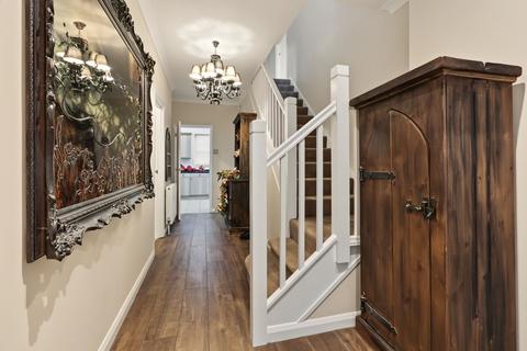 4 bedroom detached house for sale, Kenwood Drive, Hersham, KT12