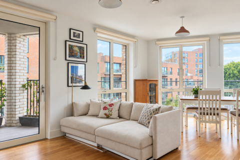 2 bedroom apartment to rent, Henderson Apartments, Elephant And Castle SE17