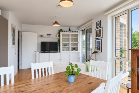2 bedroom apartment to rent, Henderson Apartments, Elephant And Castle SE17
