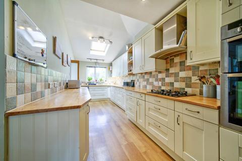 4 bedroom house to rent, Parklands road, Chichester