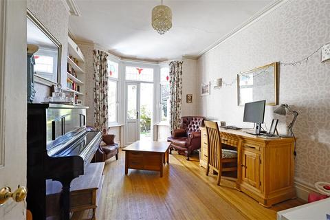 undefined, Blenheim Park Road, South Croydon
