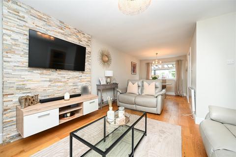 2 bedroom end of terrace house for sale, Kilmory Gardens, Carluke