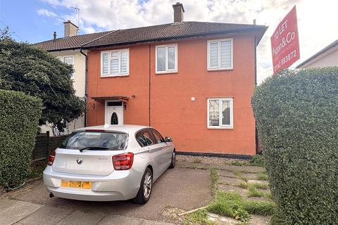 3 bedroom semi-detached house to rent, Caswell Close, Leicester