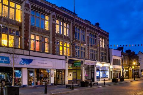 2 bedroom apartment for sale, High Street, Rochester ME1