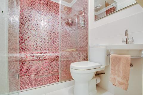 2 bedroom apartment for sale, High Street, Rochester ME1