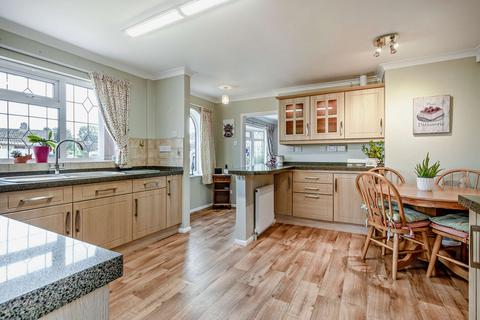 3 bedroom detached bungalow for sale, Saffron Drive, Snaith, DN14