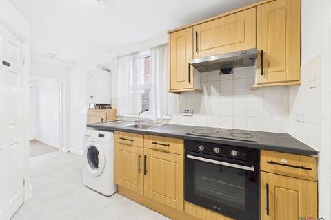 2 bedroom apartment to rent, Clevedon Road, Gloucester GL1