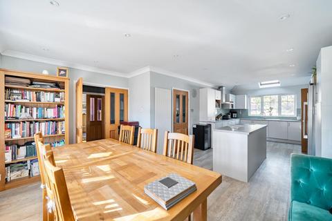 4 bedroom detached house for sale, Cambridge Road East, Farnborough