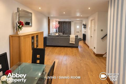 3 bedroom detached house to rent, Buckingham Drive, Luton, LU2