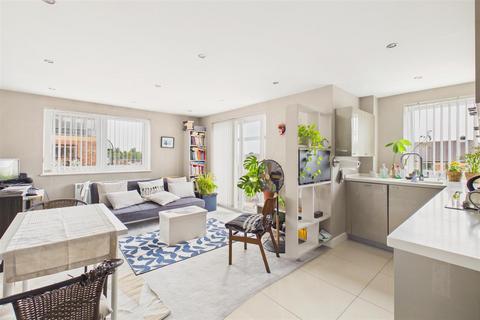 1 bedroom apartment for sale, Postern Close, Clementhorpe