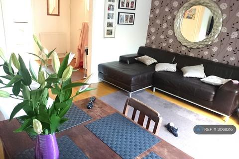4 bedroom terraced house to rent, Mayfield Road, London, N8