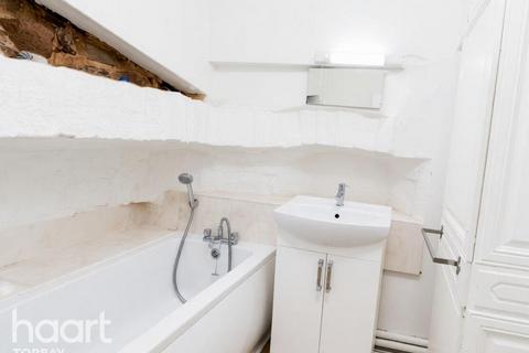 Studio for sale, Queen Street, Torquay