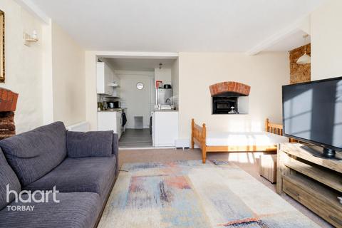 Studio for sale, Queen Street, Torquay