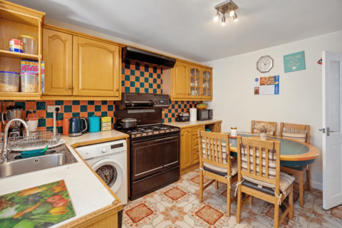 4 bedroom terraced house for sale, Stellman Close, LONDON, E5 8QY