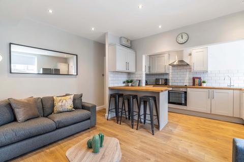 6 bedroom house to rent, Archery Road, Leeds LS2