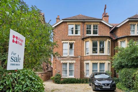 2 bedroom flat for sale, Woodstock Road, Oxford, Oxfordshire OX2