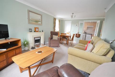 2 bedroom retirement property for sale, Ingle Court, Market Weighton, York