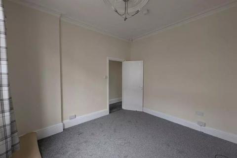 3 bedroom terraced house to rent, Leicester LE4