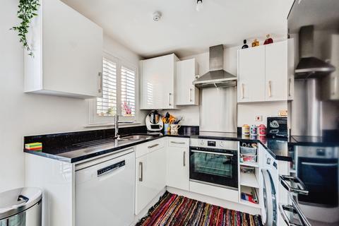 2 bedroom semi-detached house for sale, Olley Crescent, Witney