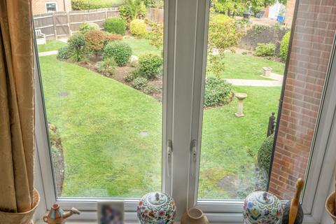 2 bedroom flat for sale, Stockbridge Road, Chichester, PO19