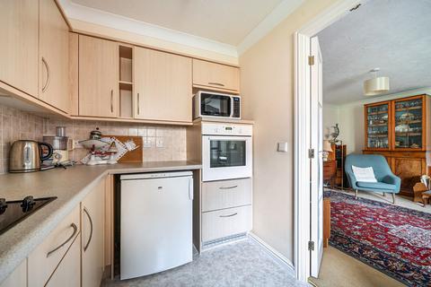 2 bedroom flat for sale, Stockbridge Road, Chichester, PO19