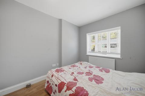 4 bedroom terraced house for sale, Campion Close, Romford RM7
