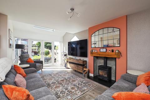 3 bedroom detached house for sale, Castleton Avenue, Arnold, Nottingham, Nottinghamshire, NG5