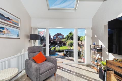 3 bedroom detached house for sale, Castleton Avenue, Arnold, Nottingham, Nottinghamshire, NG5