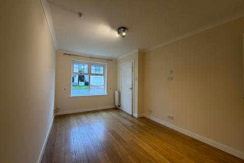 3 bedroom semi-detached house to rent, 19 Admirals Way, Inverness, IV2 5GT