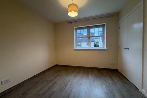 3 bedroom semi-detached house to rent, 19 Admirals Way, Inverness, IV2 5GT